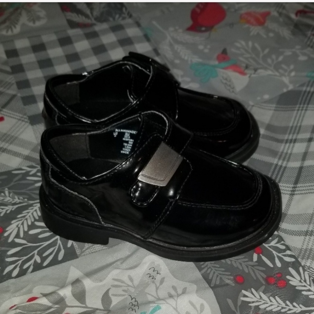 Size 6  baby boy dress shoe